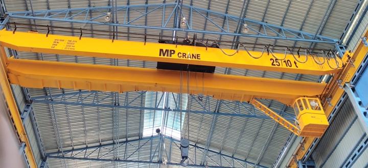 Why Leading Industries Prefer Double Girder EOT Cranes Over Other Lifting Solutions